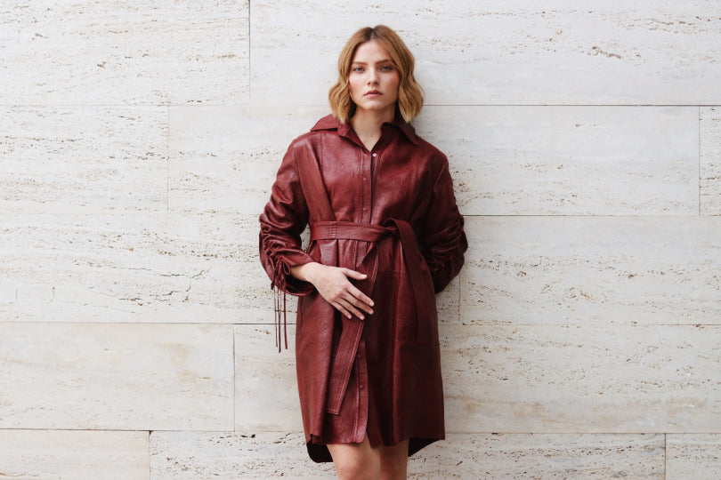 Vestido Camisero Corto Granate Barelo