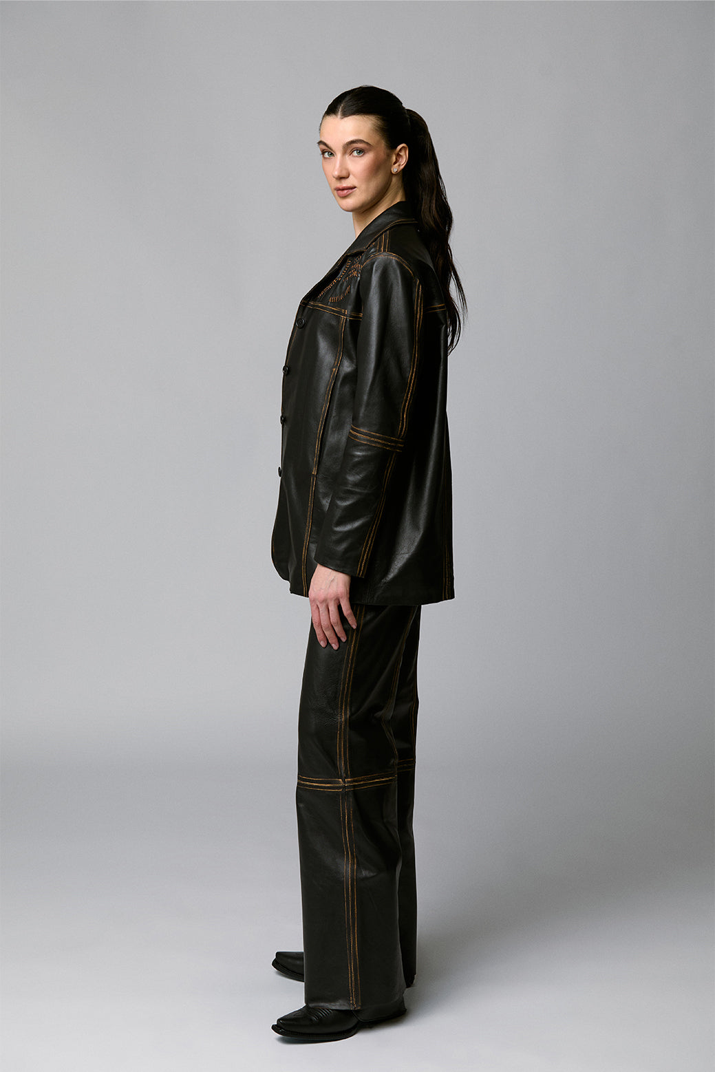 AtrioLookbook153CHAMARRALORETALARGA.jpg