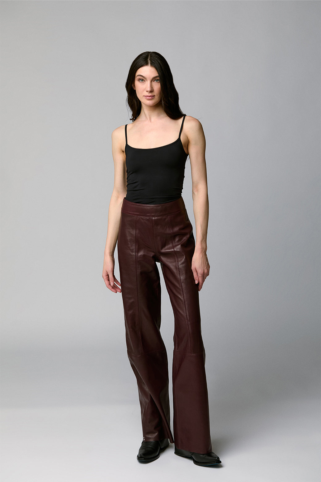 AtrioLookbook84PANTALONELENA.jpg