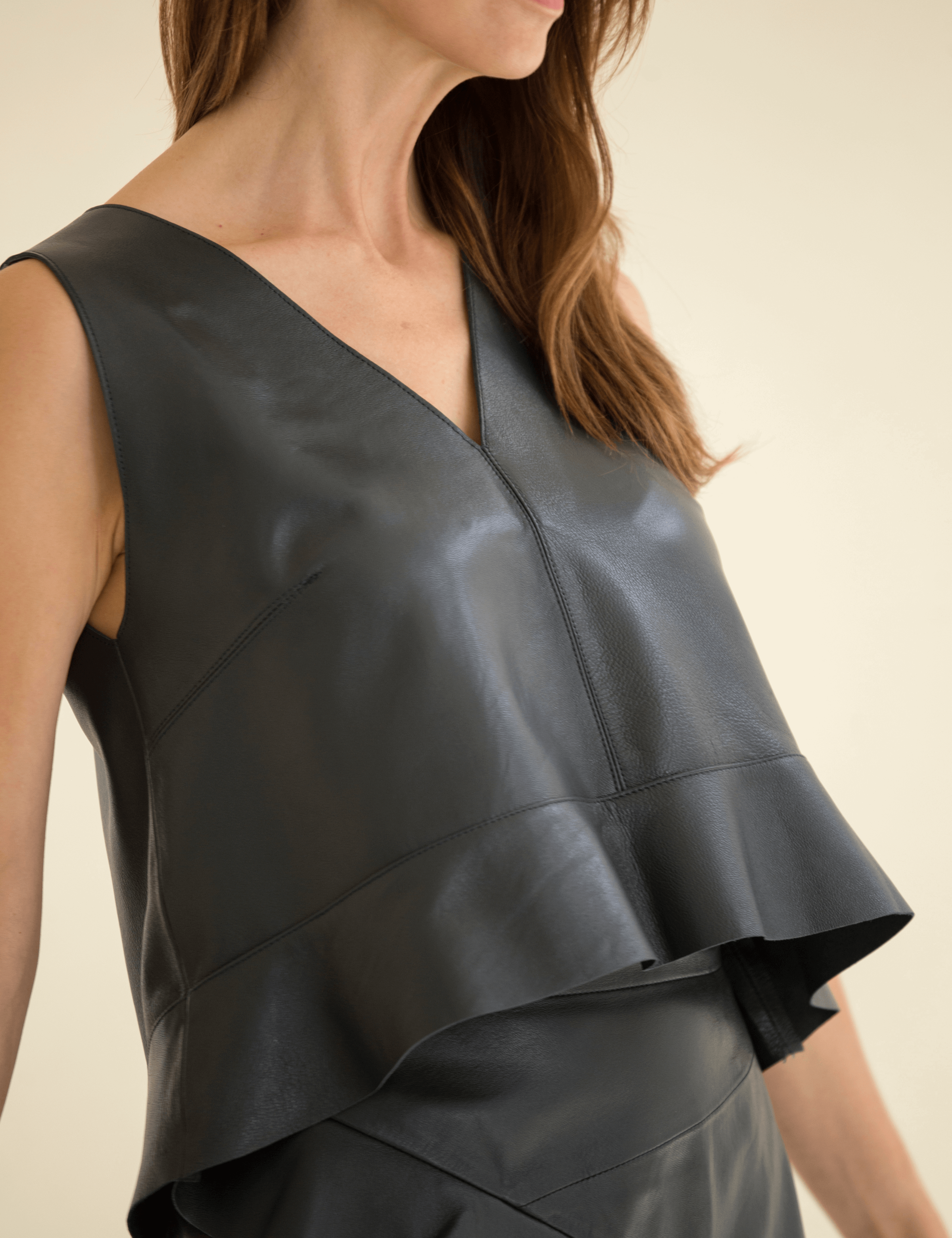 Blusa_olan_cintura_verde_botella_Piel_Atrio_4.png