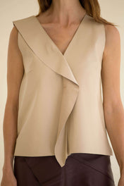 Olan Bone Neckline