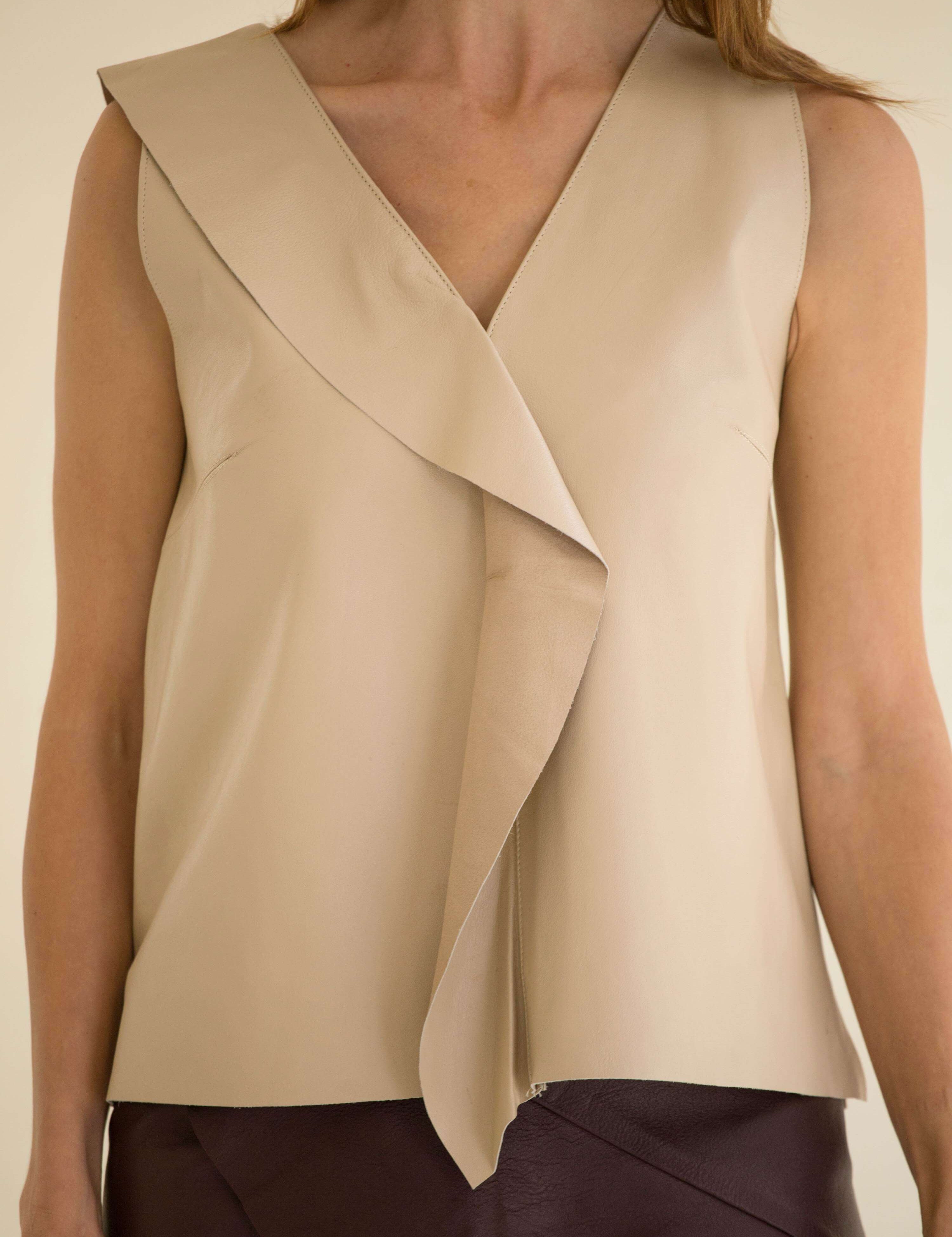 Blusa_olan_escote_hueso_Piel_Atrio_5.jpg