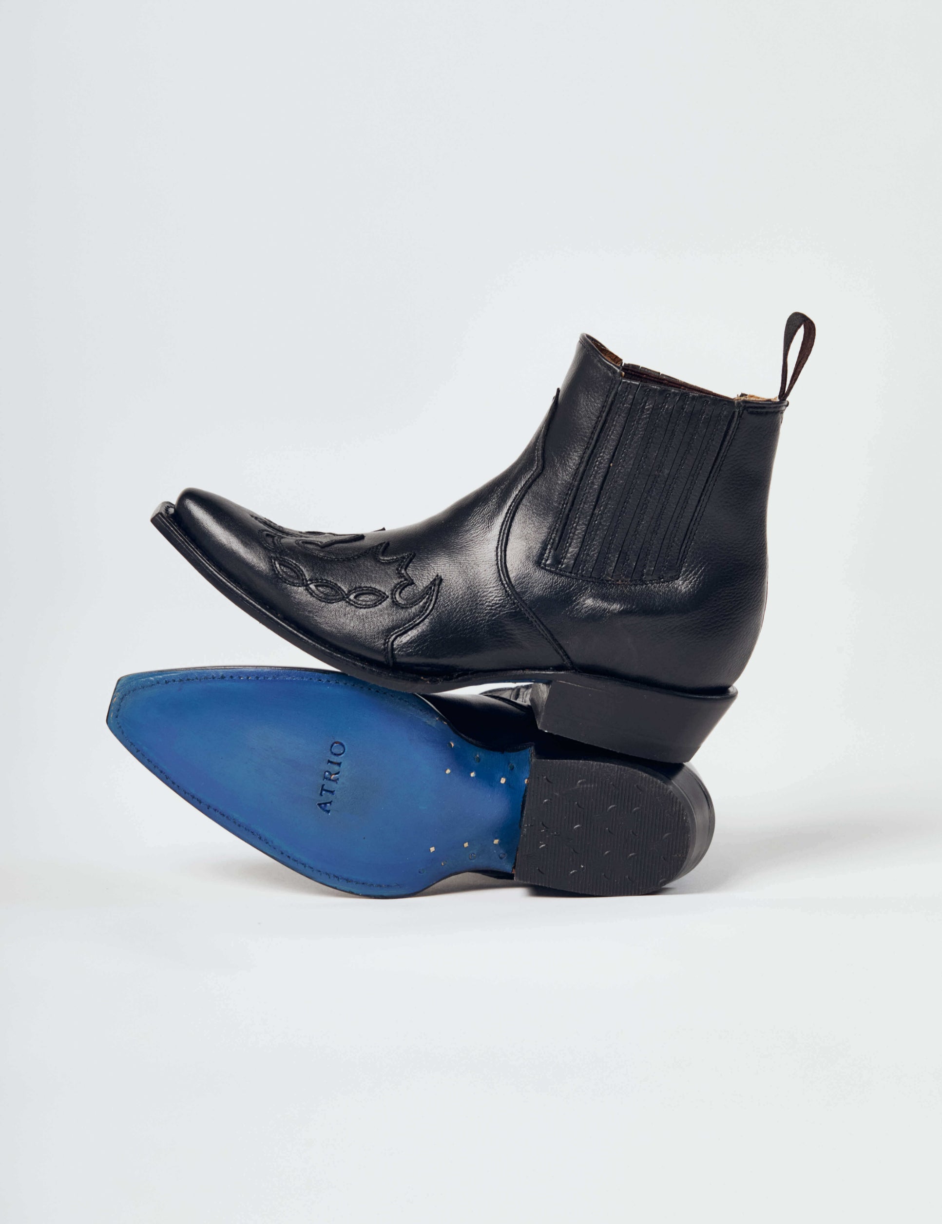 Bota_aleman_negro_Piel_Atrio_2.jpg