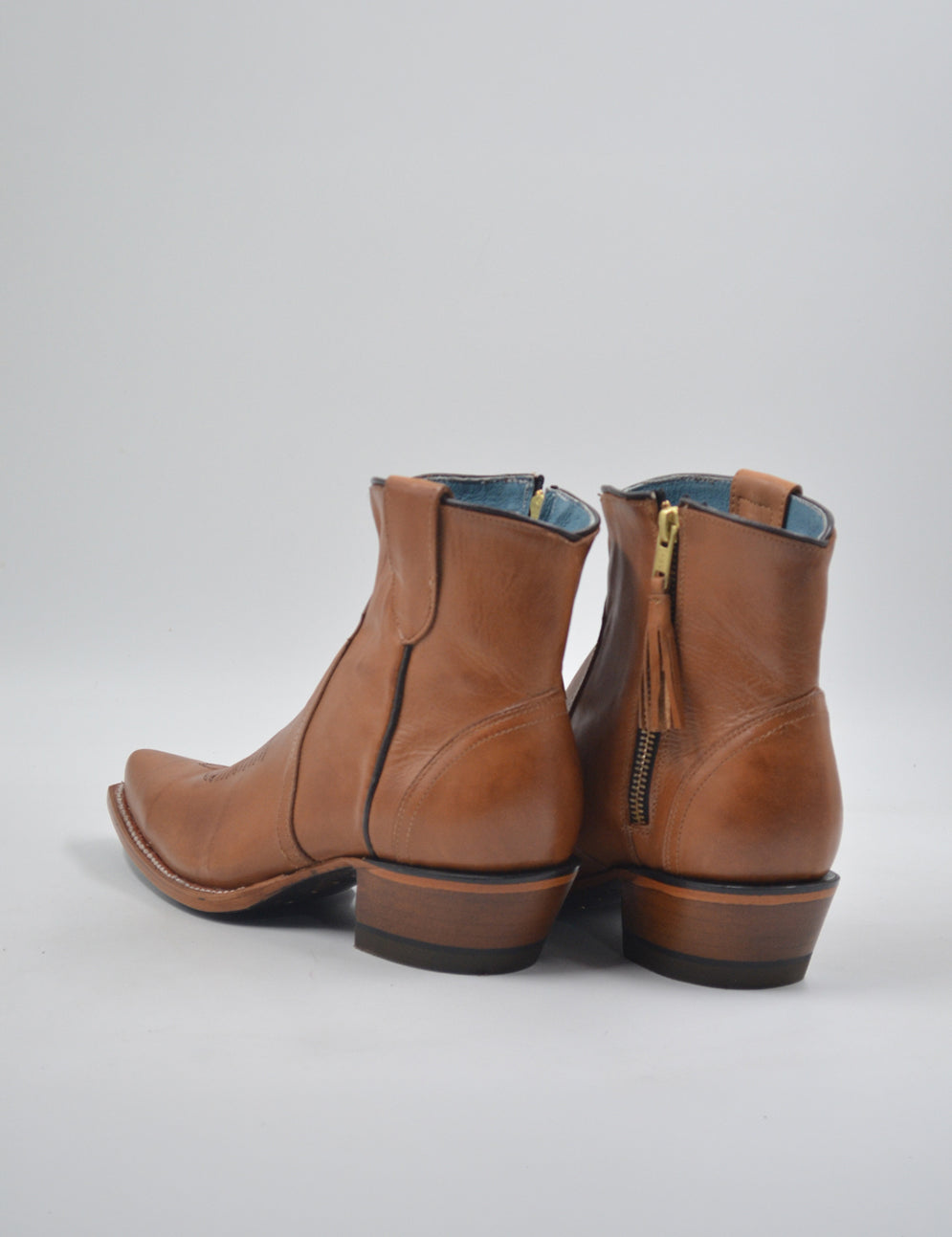 Botin_fresno_camel_argentino_Piel_Atrio_1.jpg