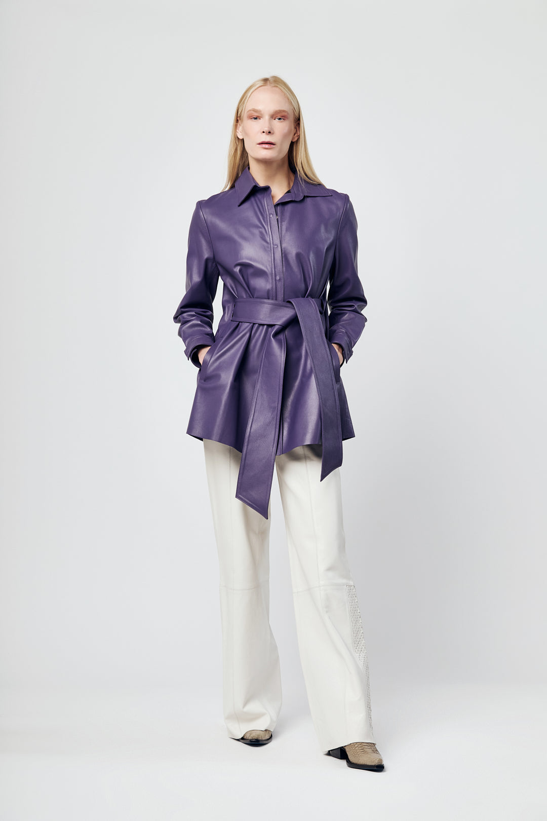 Camisola Herrera morada de piel atrio 