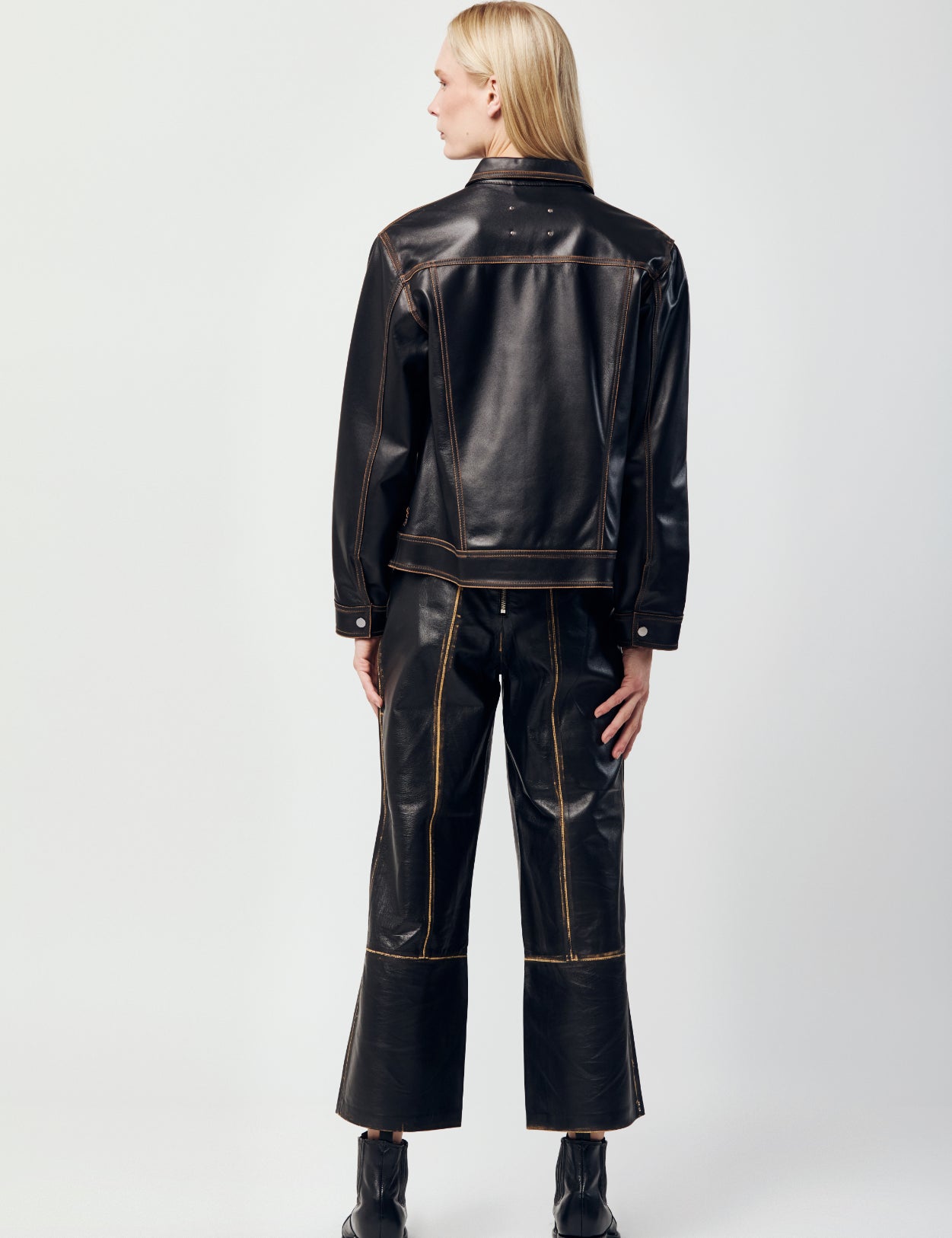 Chamarra_eugenia_negro_gerel_y_pantalon_yolanda_culotte_negro_gerel_Piel_Atrio.jpg
