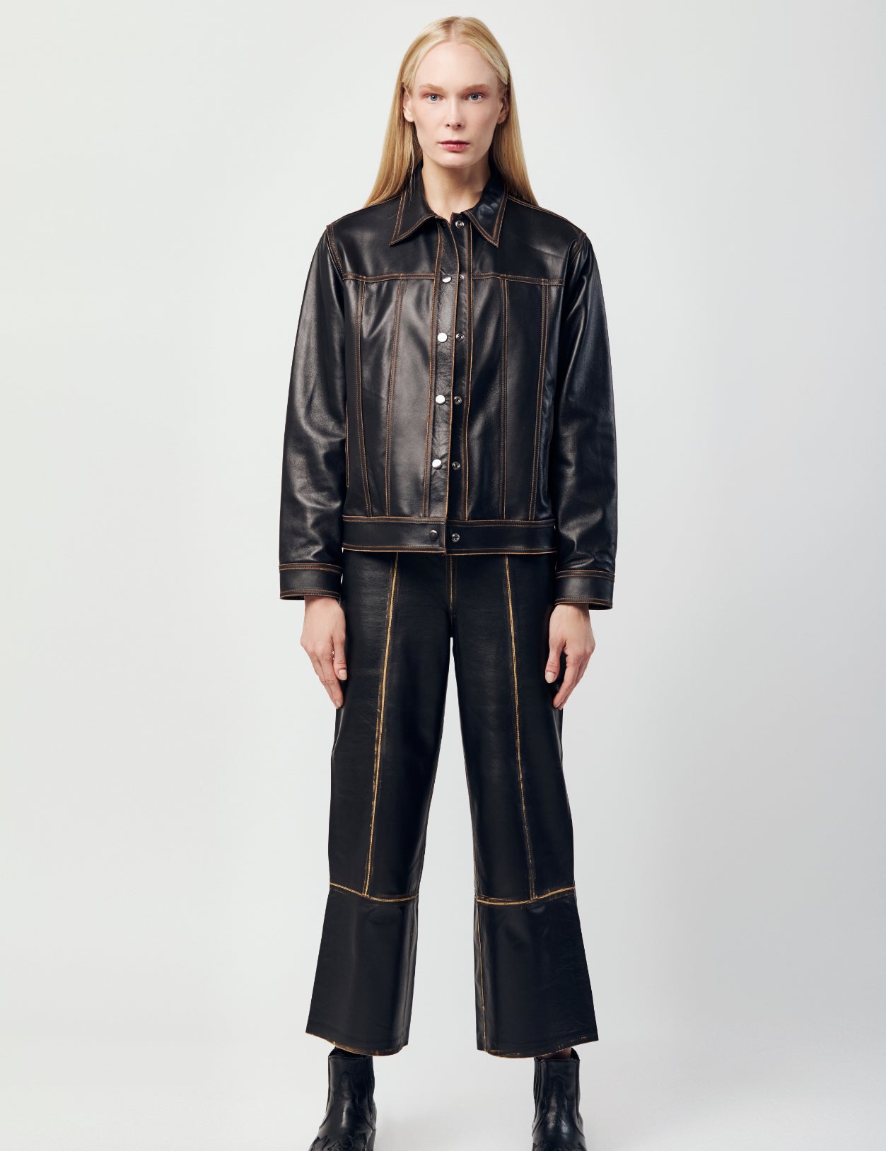 Chamarra_eugenia_negro_gerel_y_pantalon_yolanda_culotte_negro_gerel_Piel_Atrio_1.jpg