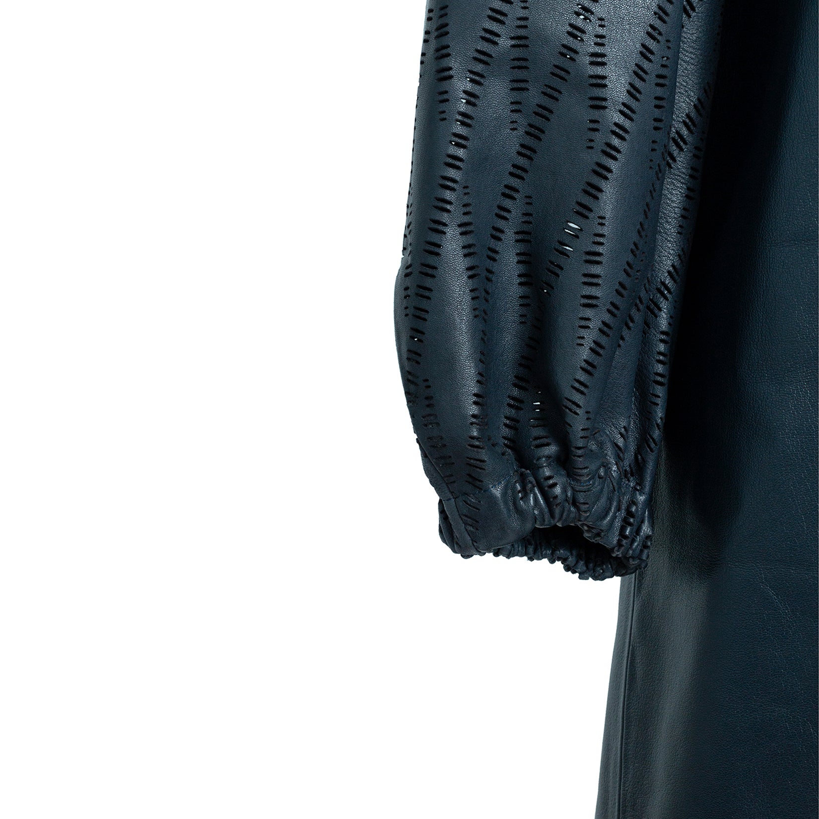 10.5 ENSAMBLE MAYA AZUL M C_PERFORACIONES CLOSE UP 01