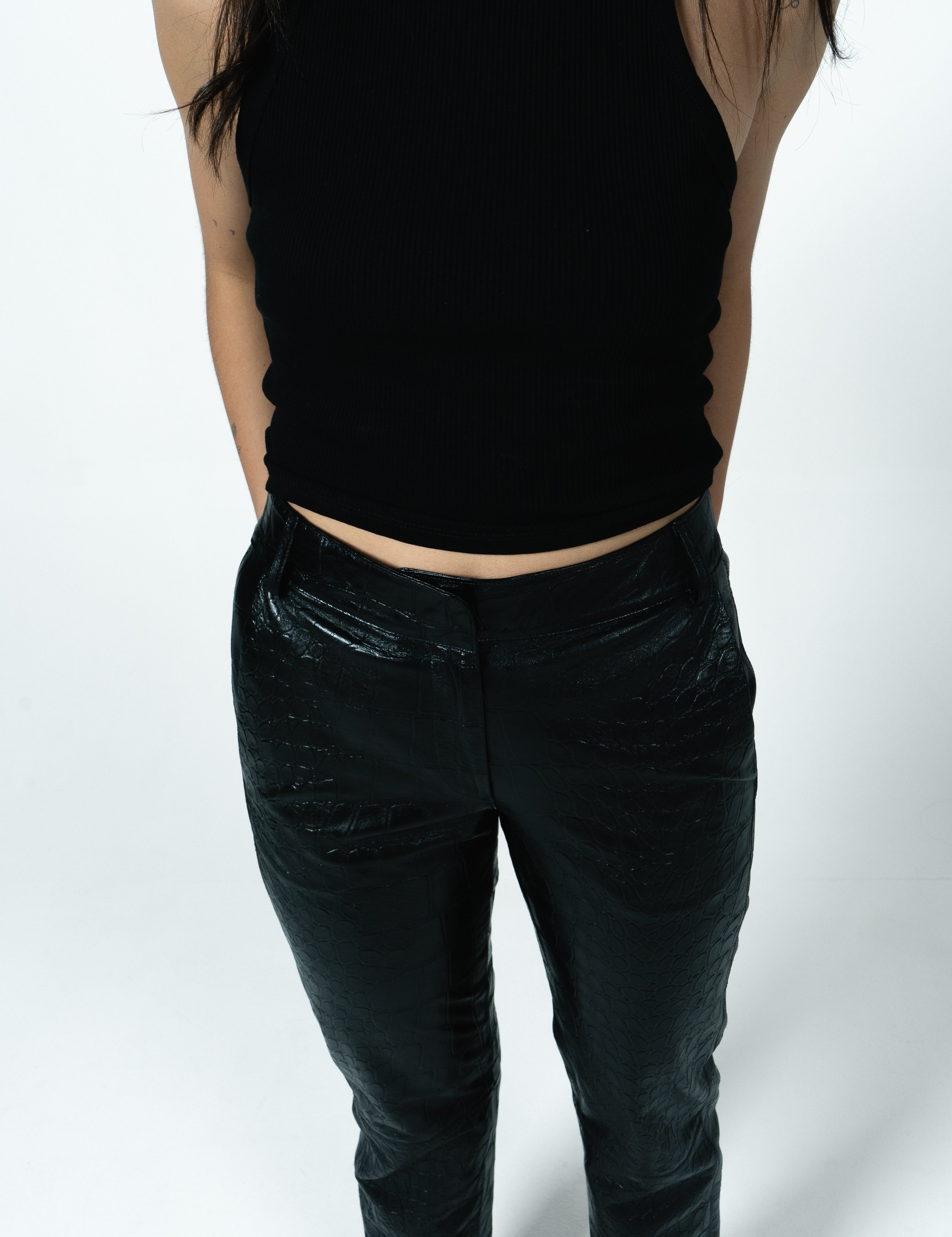 Pantalon_classic_negro_coco_Piel_Atrio_4.jpg